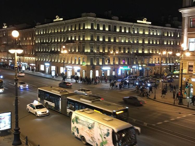 هتل Travelto Nevskiy 98