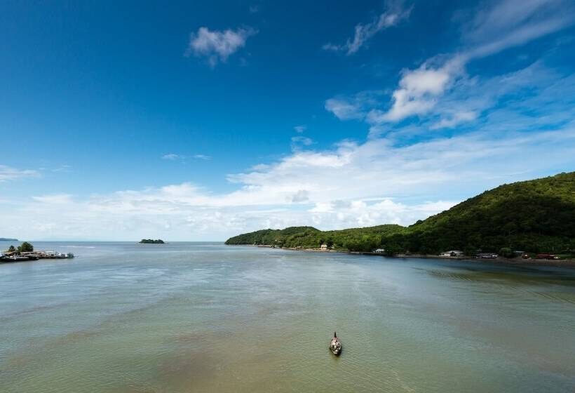 هتل Chatrium Golf Resort Soi Dao Chanthaburi