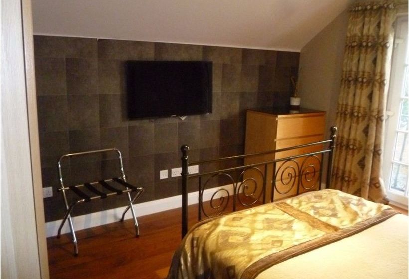 בית מלון כפרי Red Kite House