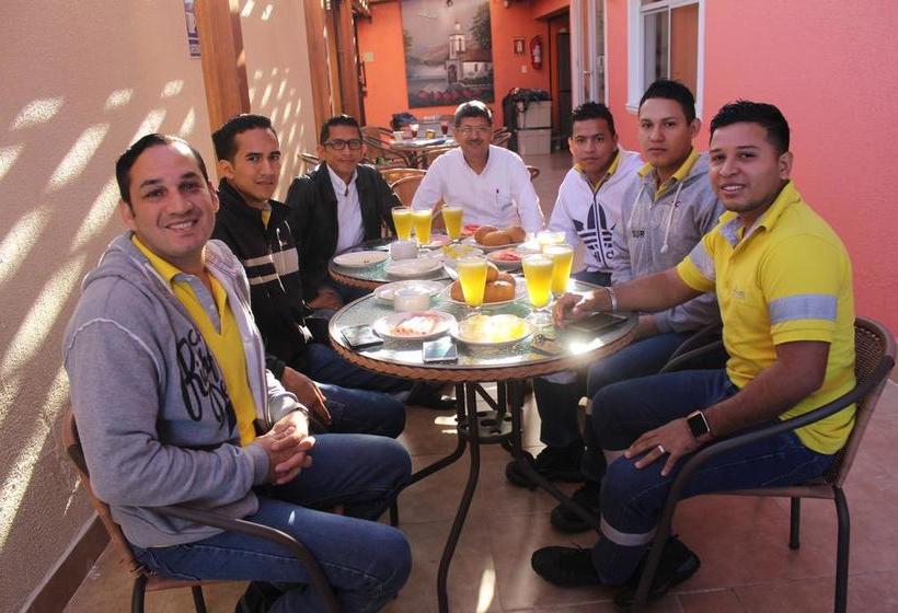 هتل Tababela Land