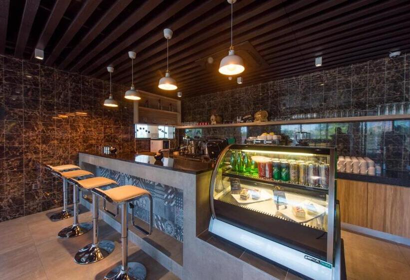 فندق The Smith House