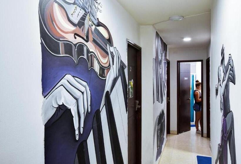 هاستل International House Co Living