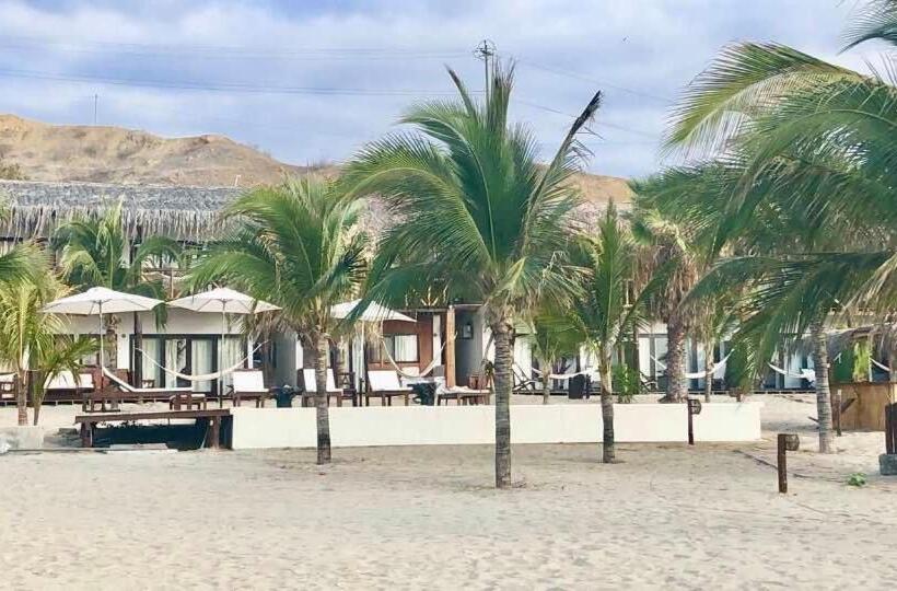 Отель Bamboo Lodge