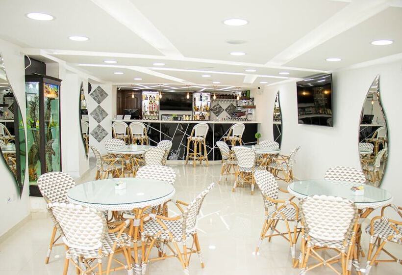 هتل Caquetá Real Hsc