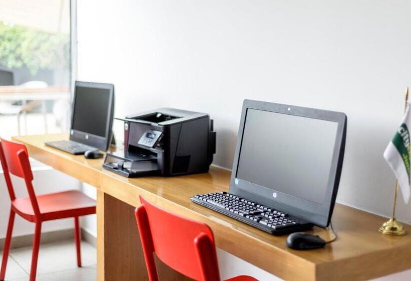 فندق City Express Junior By Marriott Bogota Aeropuerto