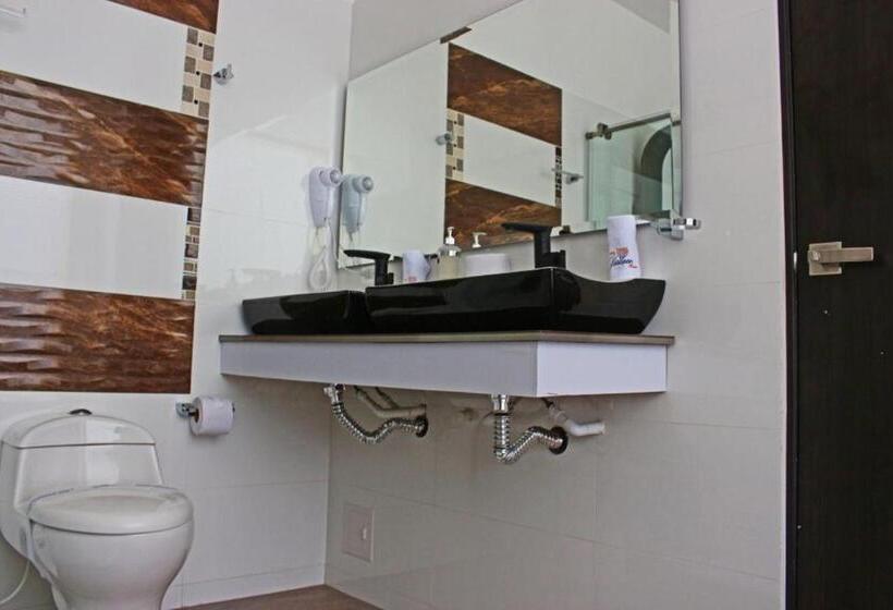 בית מלון כפרי Guaitipan Plaza