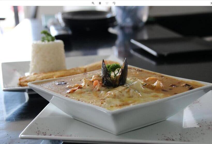 בית מלון כפרי Guaitipan Plaza