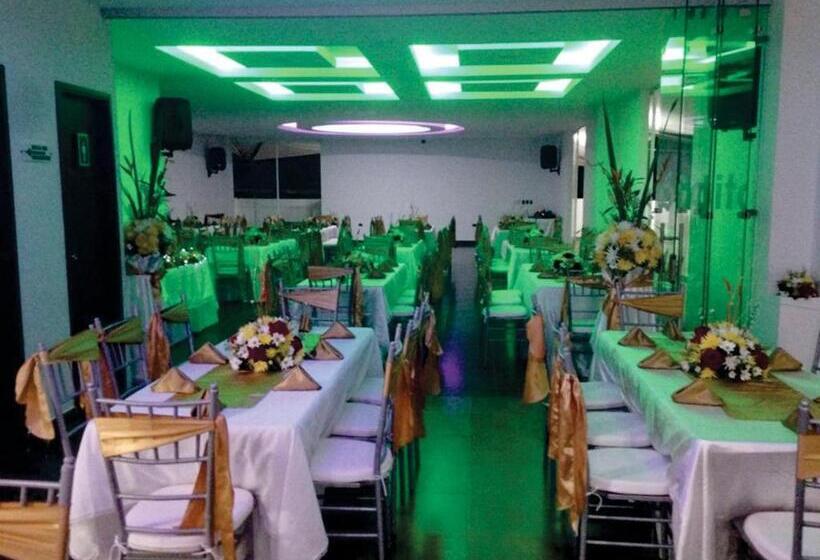 בית מלון כפרי Guaitipan Plaza