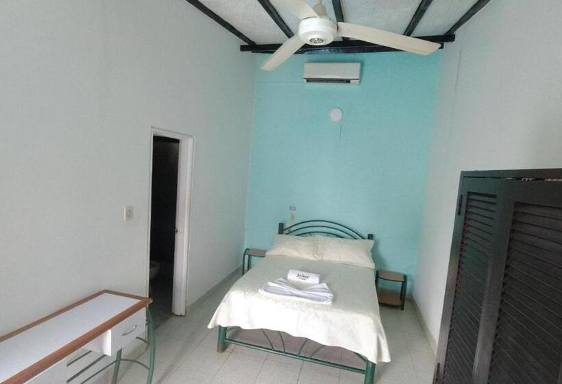 هتل Miami En Melgar