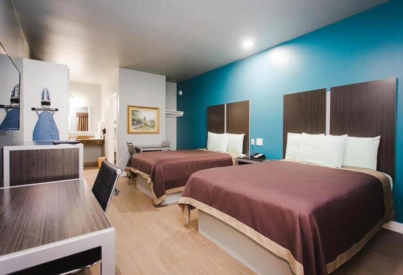 מוטל Econo Lodge Inn & Suites