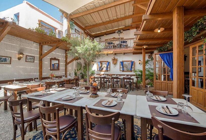 پانسیون Koukos Rhodian Guesthouse  Adults Only