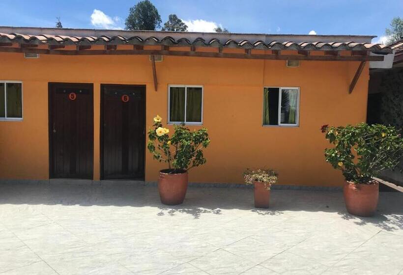 هاستل Hostal El Hangar