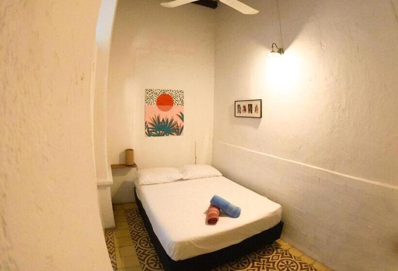 هاستل Hostal Españolete