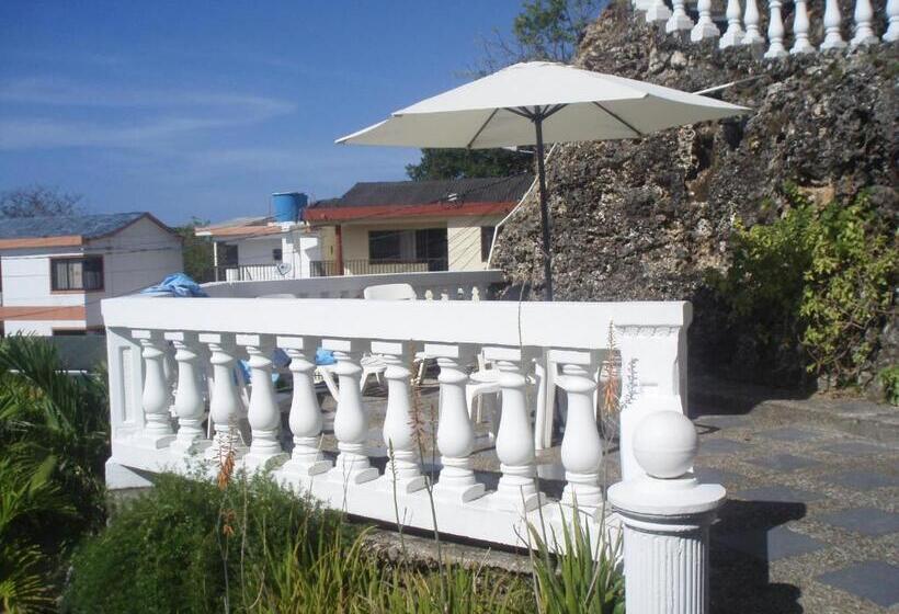 هاستل The Rock House Eco