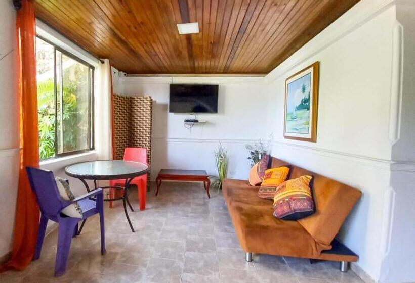 هاستل The Rock House Eco