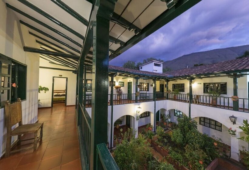 تختخواب و صبحانه Hospederia La Roca La Plaza Principal