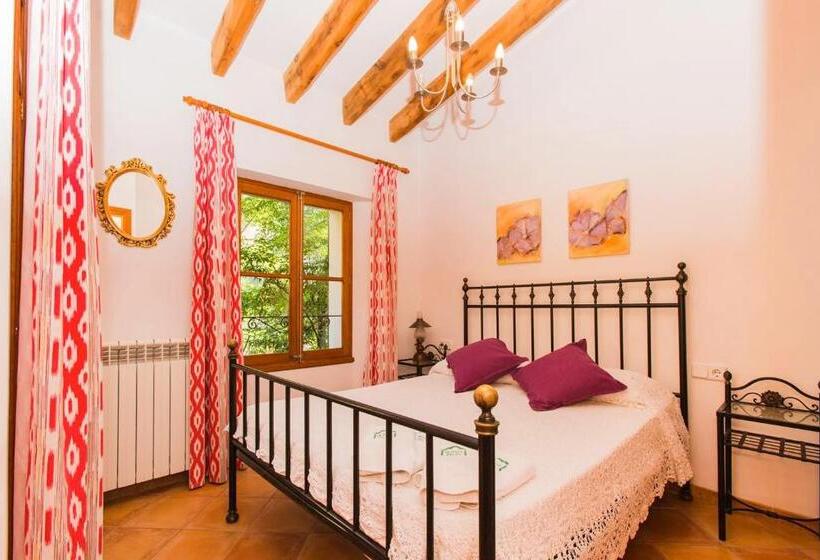 Hostal Villa Verde Adults Only