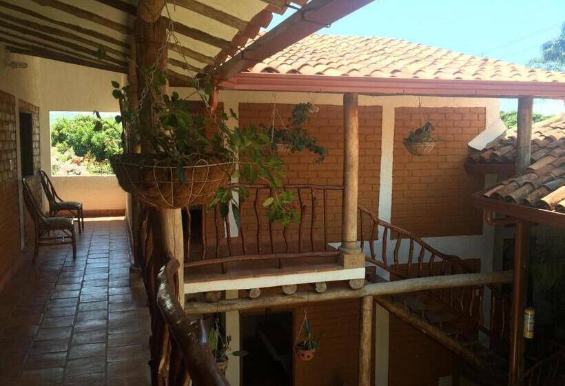 هتل Casa Aparicio Lopez