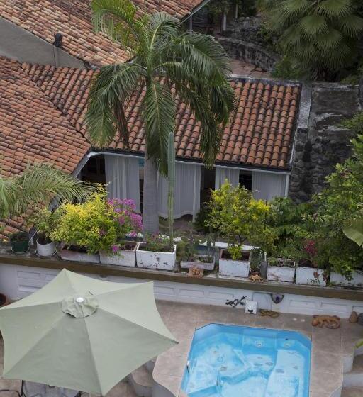 هتل Casa Belle Epoque