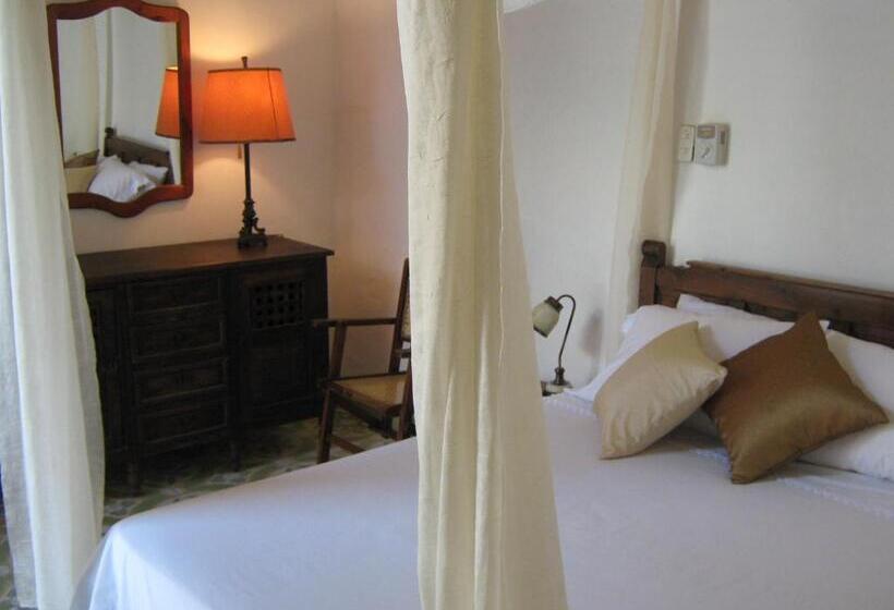 هتل Casa Belle Epoque