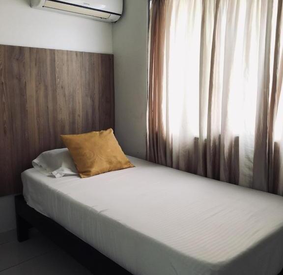 هتل Center Plaza Plus