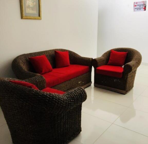 هتل Center Plaza Plus