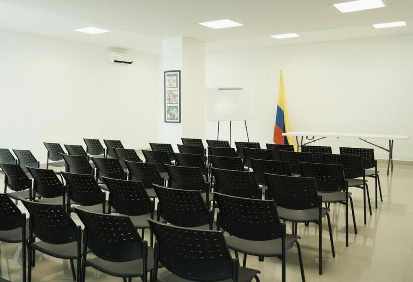 هتل Cinco Monteria