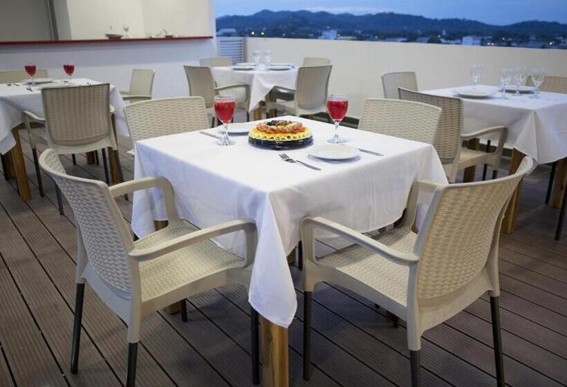 هتل Cinco Monteria