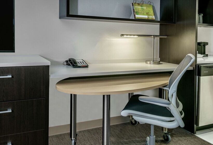 هتل Home2 Suites By Hilton Austin Airport