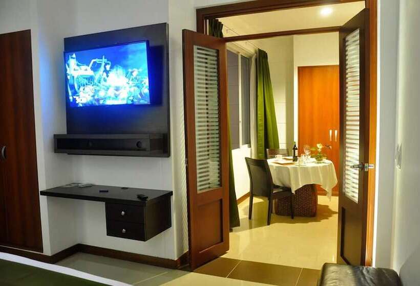 هتل Serenity Suites Casa Boutique