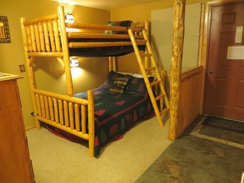 فندق Three Seasons Condo