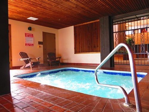 فندق Three Seasons Condo