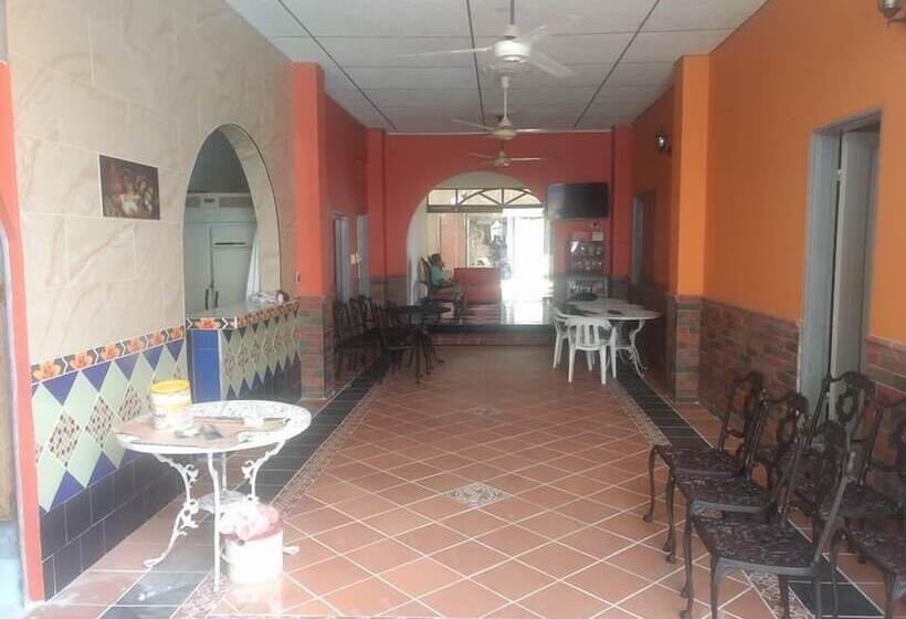 هتل Villa Del Rosario Nuevo