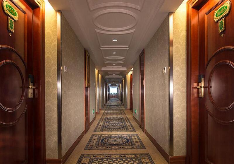Vienna Hotel Shenzhen Futian Bagua Road