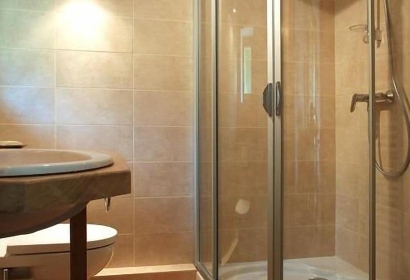 צימר Chambre D'hôtes La Rossillonie