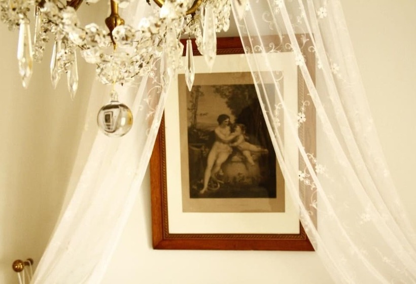 ベッドアンドブレックファースト La Petite Maison Pres De L Eglise