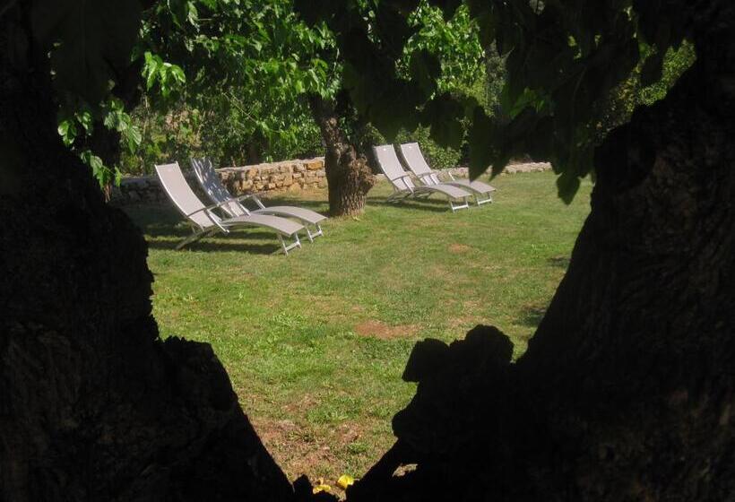مبيت وإفطار Mas De La Garrigue