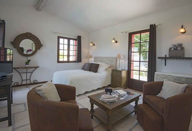 تختخواب و صبحانه Une Maison à Saint Paul De Vence
