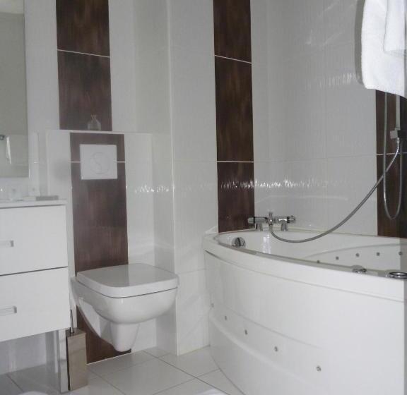 בית מלון כפרי Auberge Bretonne