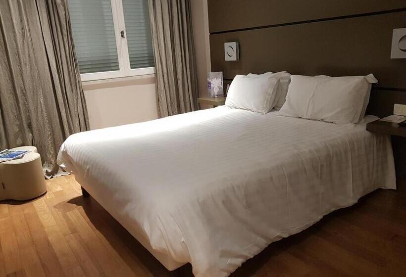 هتل Hôtel Bor