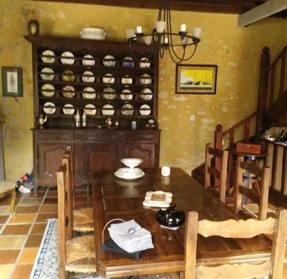 مبيت وإفطار Chambre D'hôtes Le Moulin De Moulis