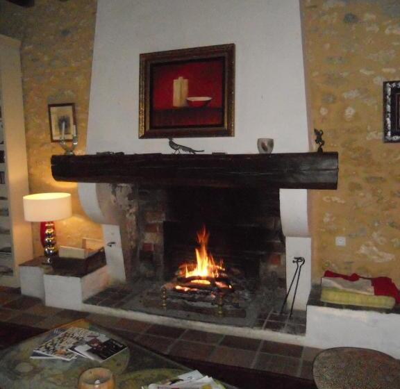 مبيت وإفطار Chambre D'hôtes Le Moulin De Moulis