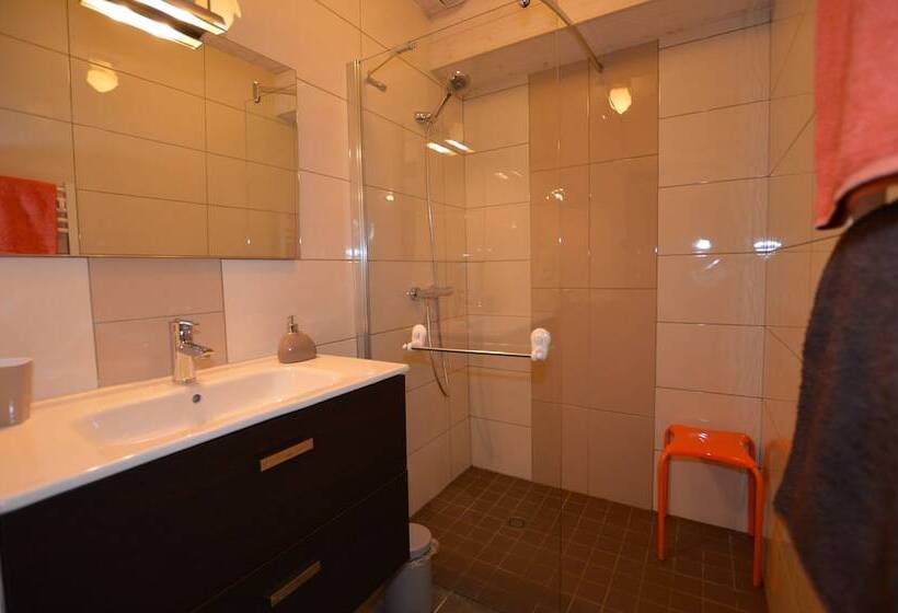 ベッドアンドブレックファースト Chambres D Hôtes La Fontaine Garel