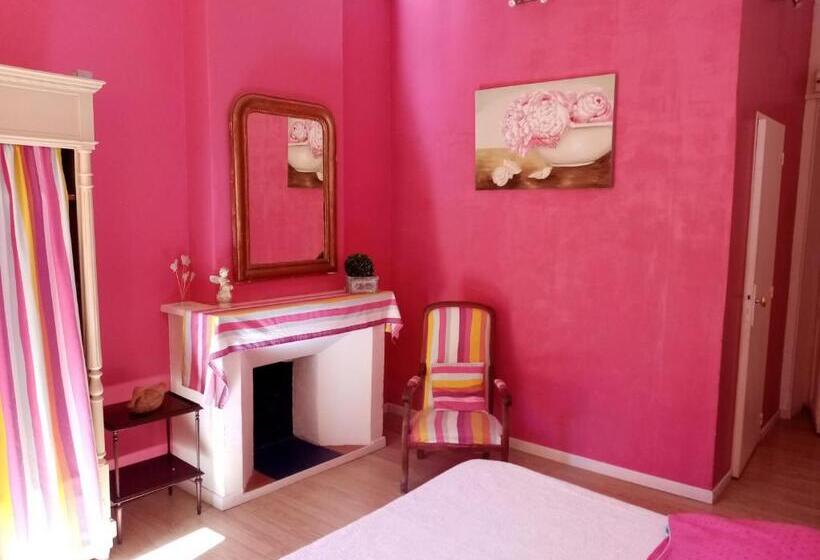 ベッドアンドブレックファースト La Maison Bleue De Sigean