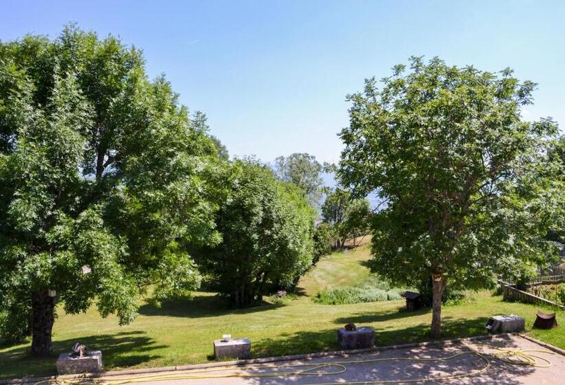 مبيت وإفطار Château Serigues