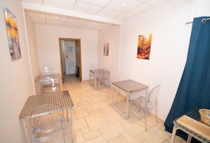 ベッドアンドブレックファースト Domaine D Auxonnettes Chambres D Hôtes Et Gîtes