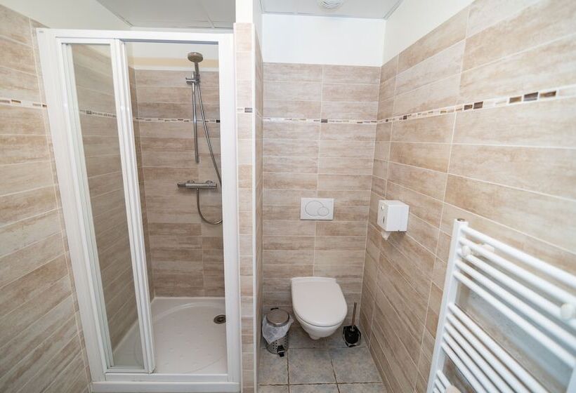 ベッドアンドブレックファースト Domaine D Auxonnettes Chambres D Hôtes Et Gîtes