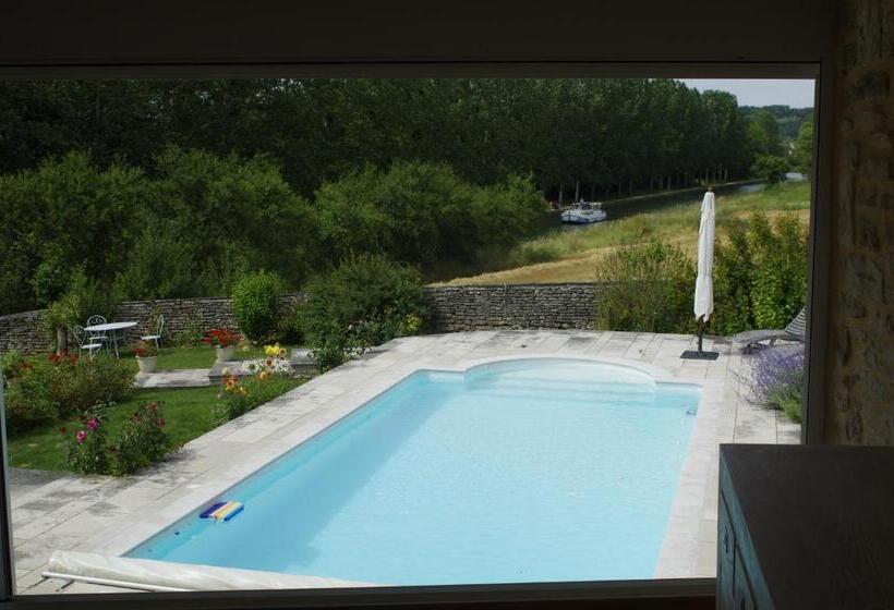 مبيت وإفطار Le Clos Du Murier