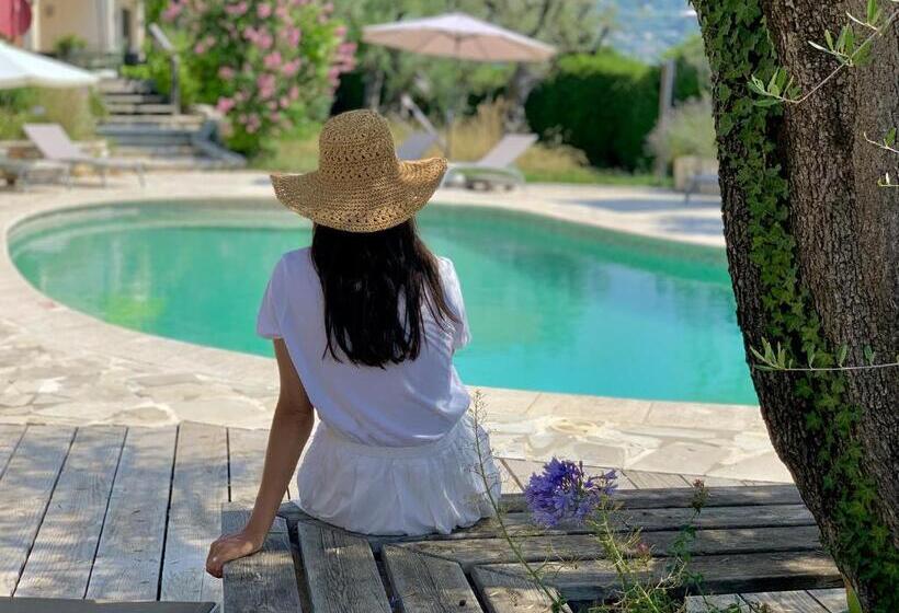 مبيت وإفطار Maison D'hôtes Bleu Azur