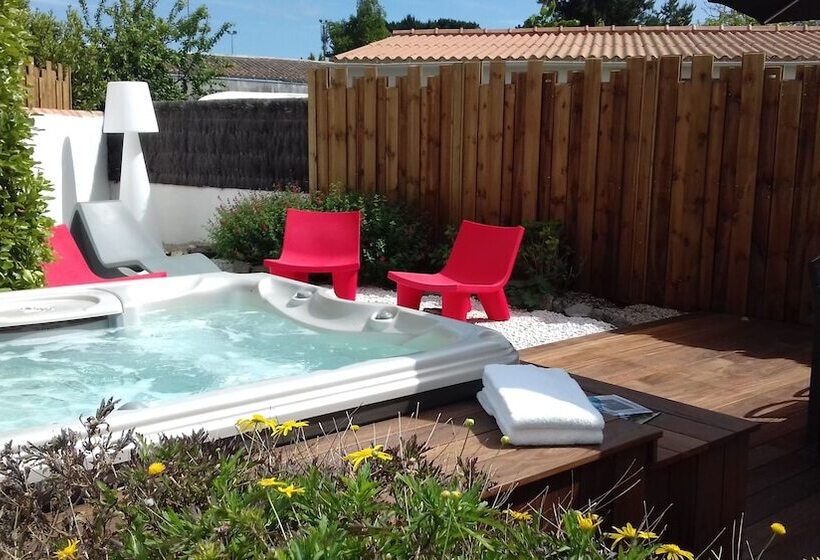 هتل Logis Hôtel La Chaize